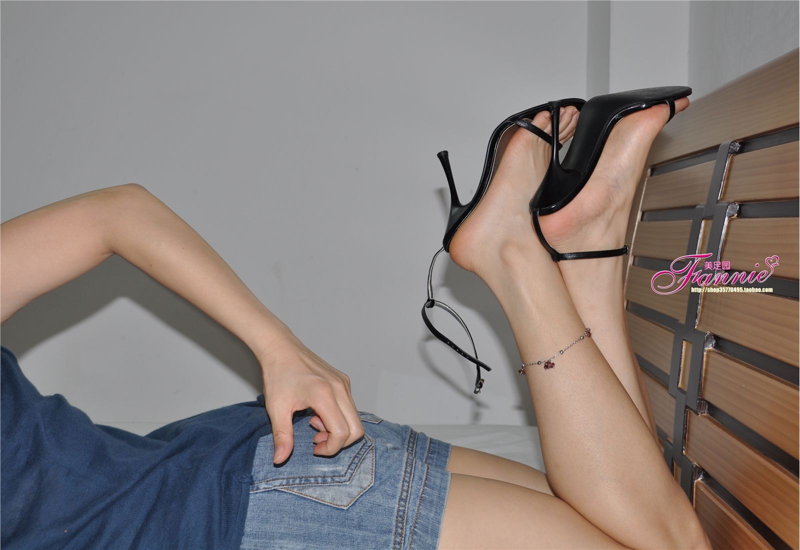 精致女人的选择 秀美脚踝的魅惑（极致高跟黑） Fannie芬妮高清原图